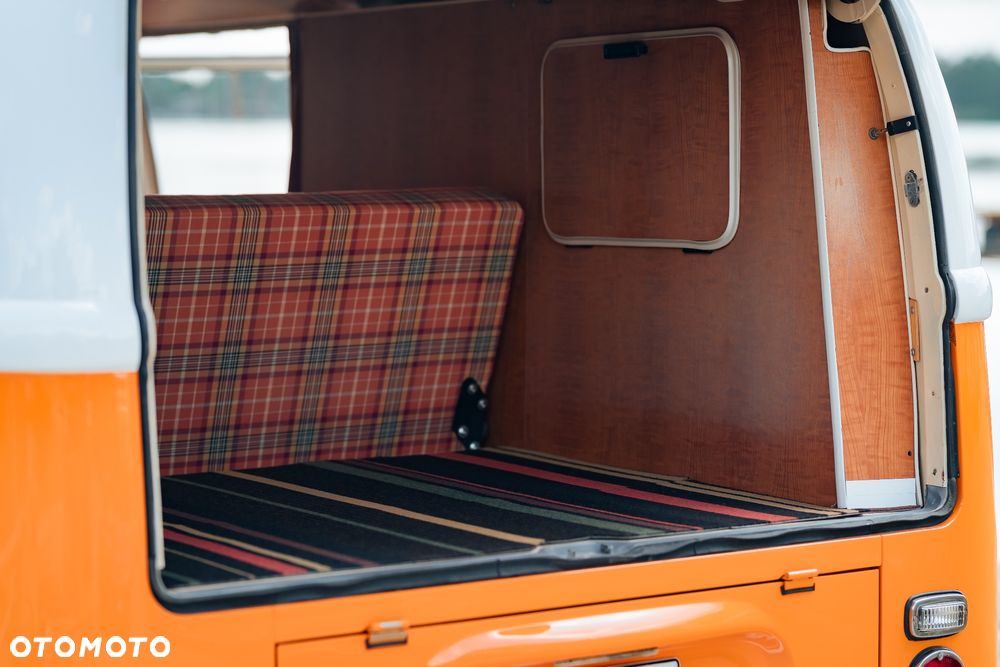 Volkswagen Transporter - 22
