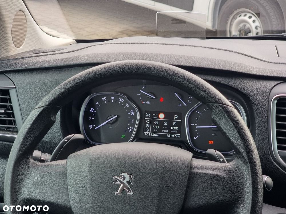 Peugeot Traveller 2.0 BlueHDi Standard Active - 32
