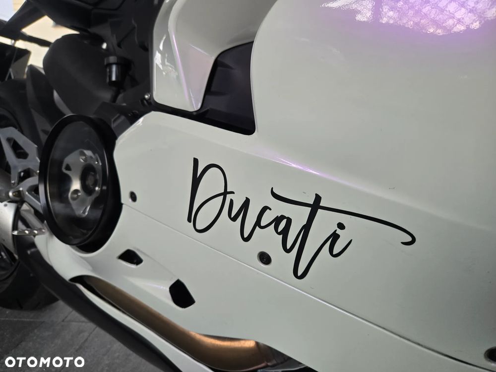 Ducati Panigale V2 - 1