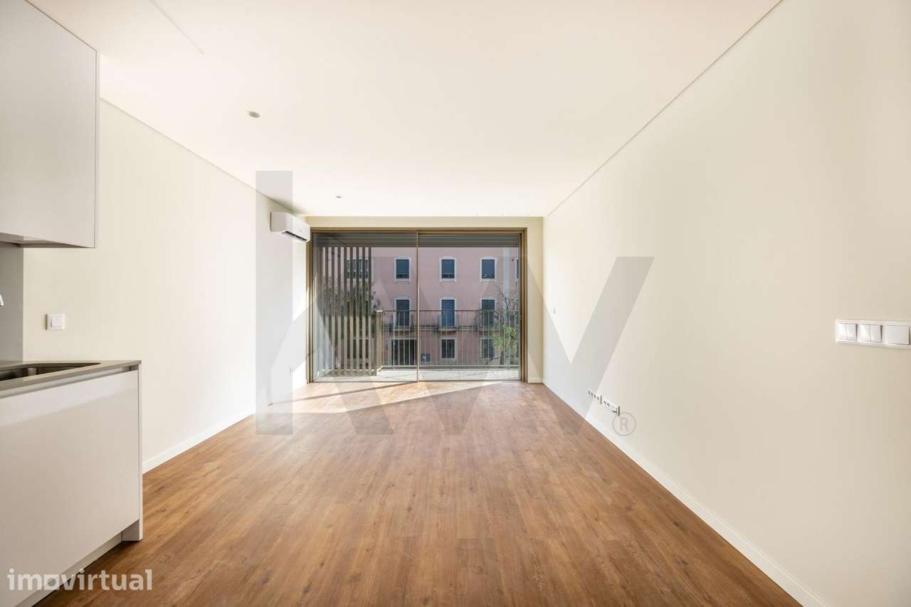 Apartamento T2 com varanda, situado no 1º piso em Vila Nova de Gaia. - Grande imagem: 3/16