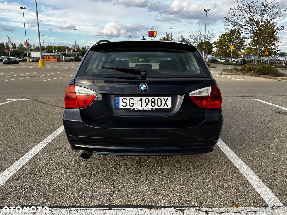 BMW Seria 3 318d - 8