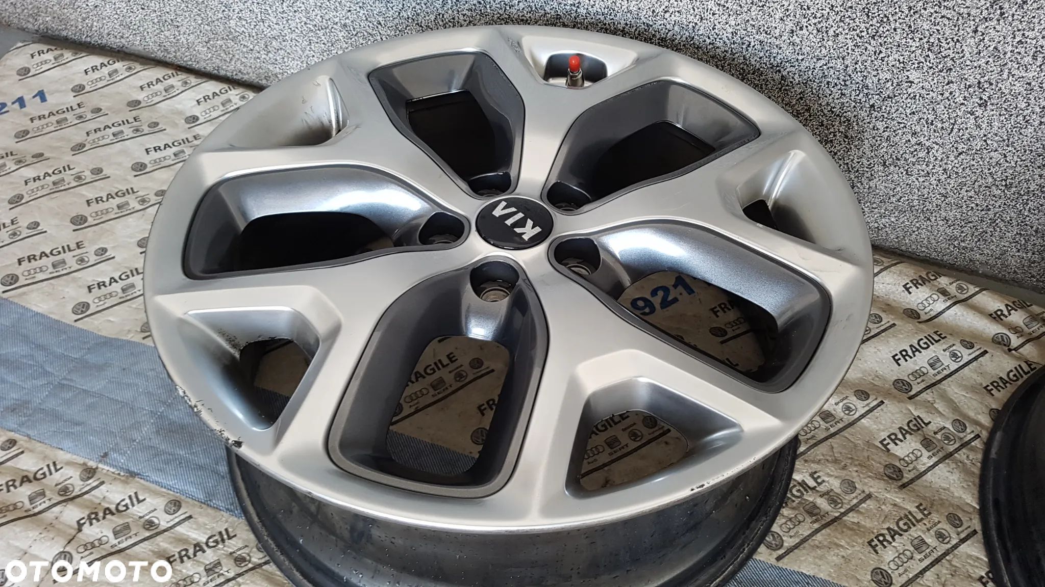 FELGA KIA SORENTO III 5X114,3  ET49,5  7,5JX18  52910-C5330 - 1