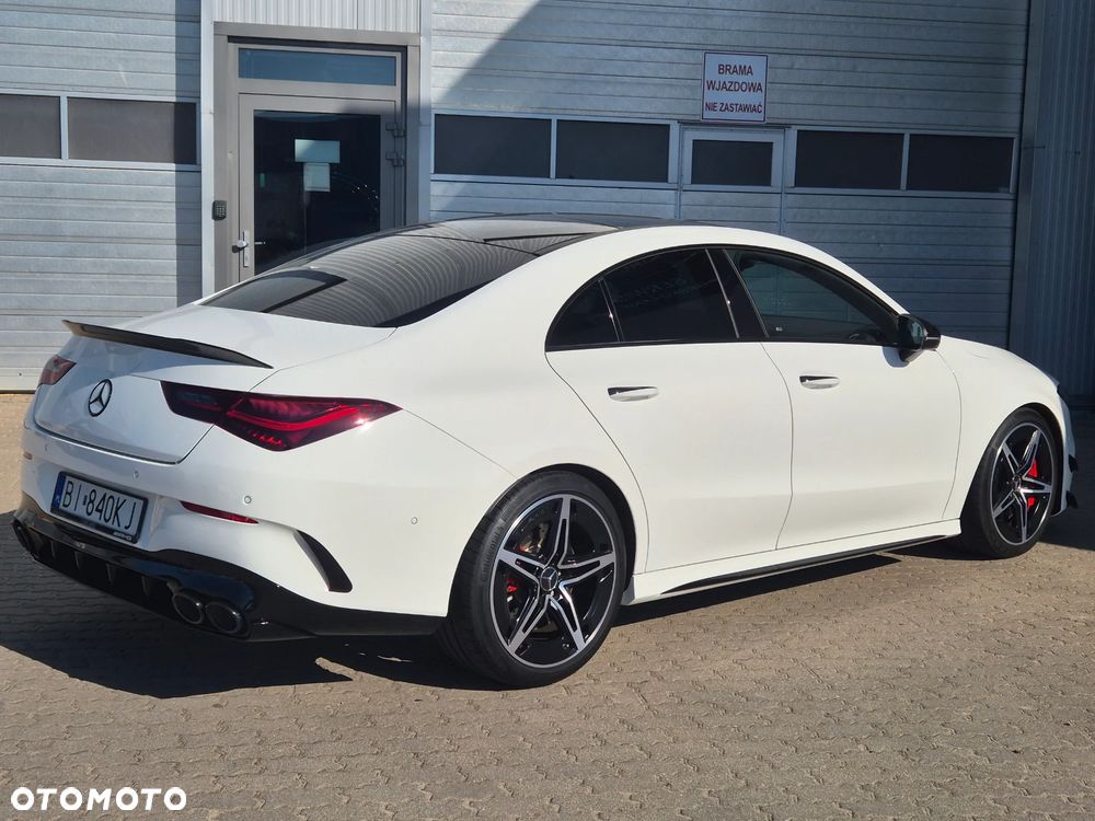Mercedes-Benz CLA AMG 45 S 4-Matic+ 8G-DCT - 3