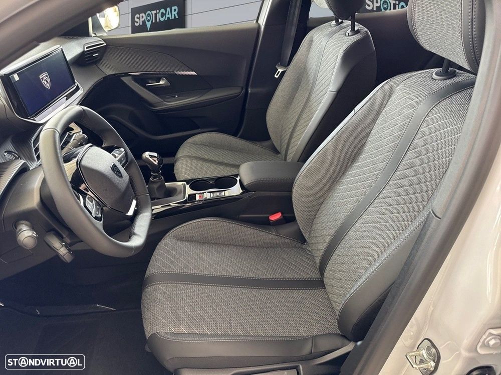 Peugeot 2008 1.2 PureTech Allure - 8