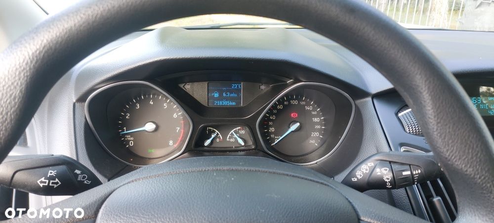 Ford Focus - 8