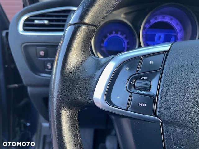 Citroën C4 VTi 120 Exclusive - 24