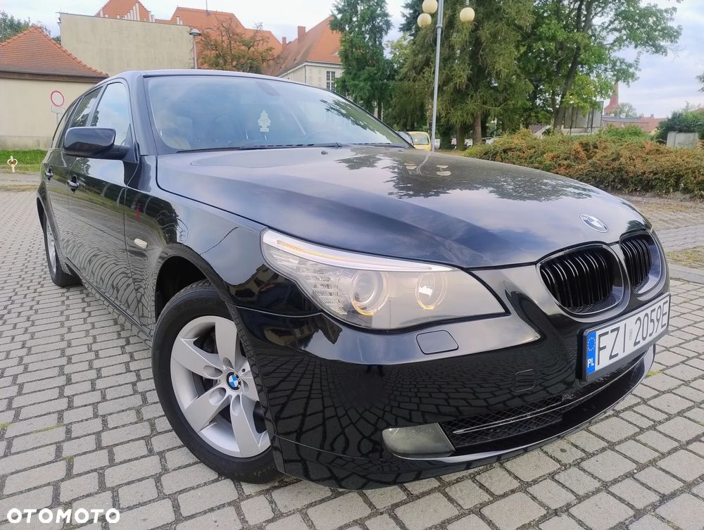 BMW Seria 5 523i Edition Exclusive - 1