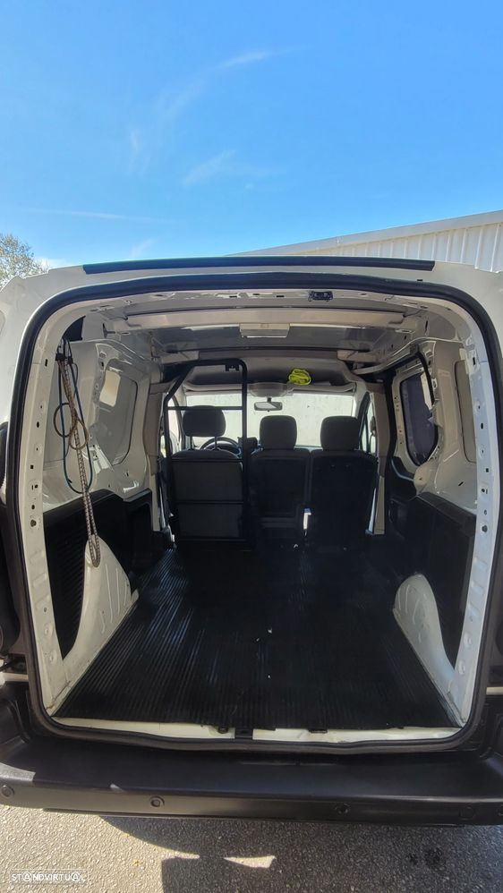 Peugeot Partner - 13