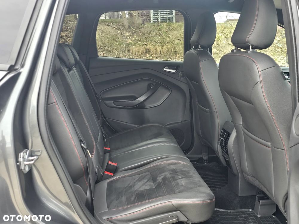 Ford Kuga 2.0 TDCi 4x4 ST-Line - 13