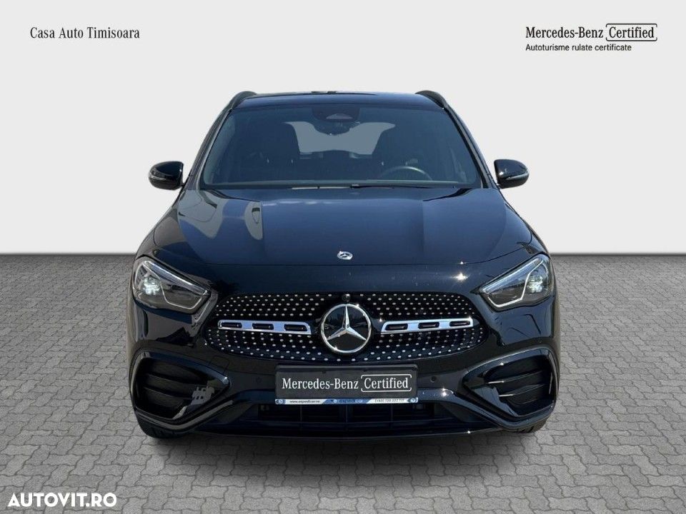 Mercedes-Benz GLA - 8