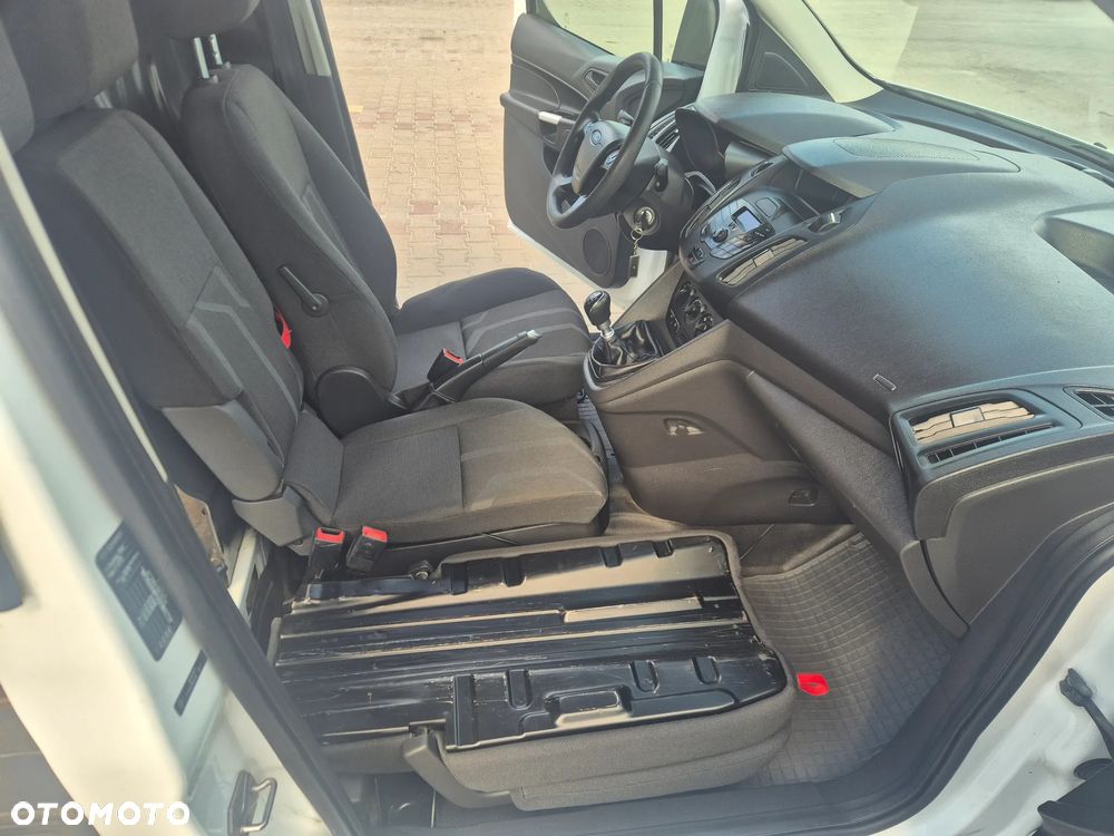 Ford Transit Connect - 12