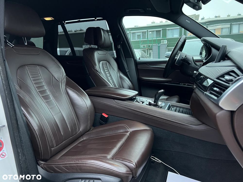 BMW X5 M M50d - 25