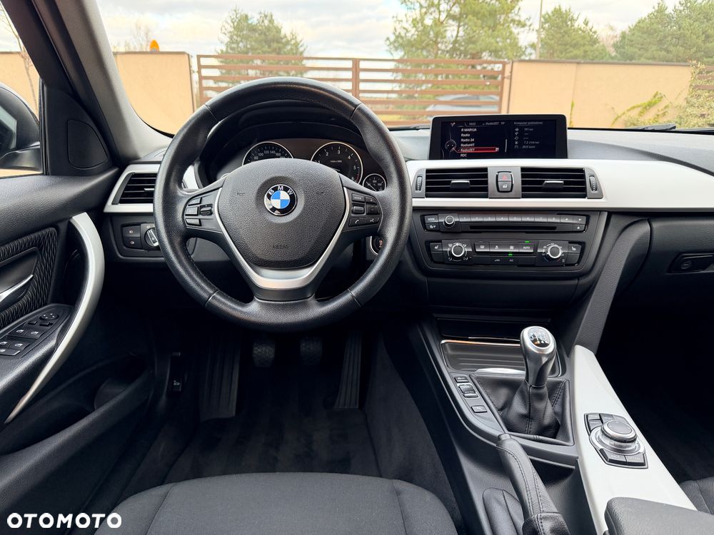BMW Seria 3 320d DPF - 26