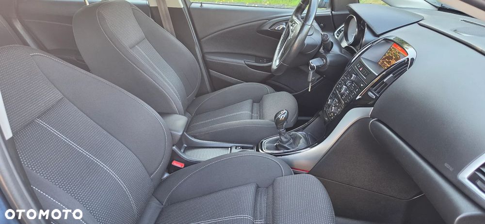 Opel Astra 2.0 CDTI Cosmo - 29
