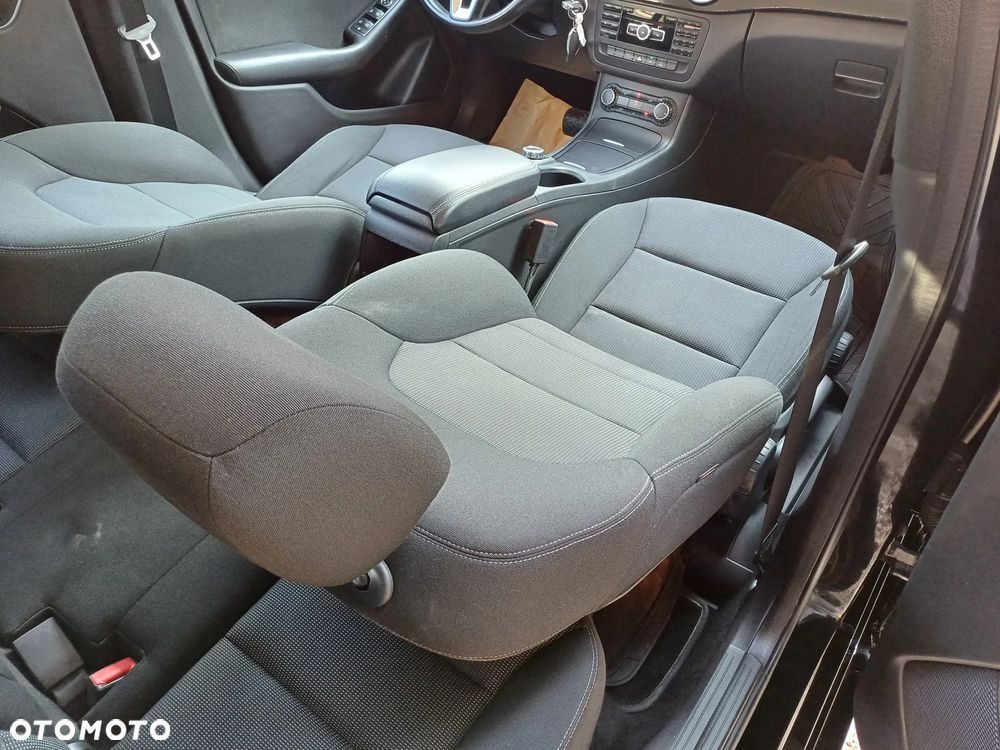 Mercedes-Benz Klasa B 180 CDI (BlueEFFICIENCY) 7G-DCT - 37