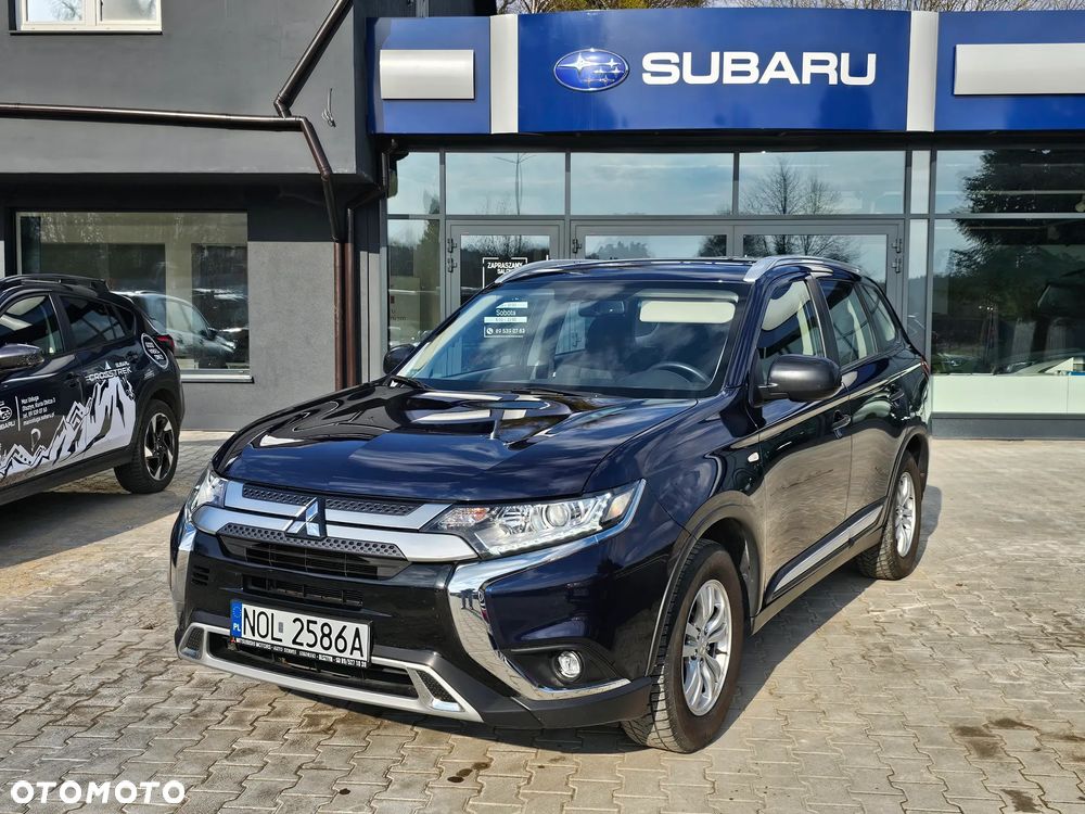 Mitsubishi Outlander 2.0 Invite + 2WD