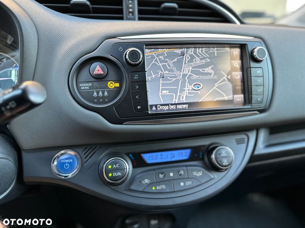 Toyota Yaris - 7