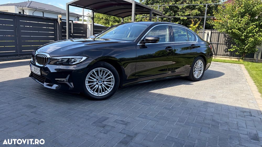 BMW Seria 3 320i Aut. Luxury Line - 33