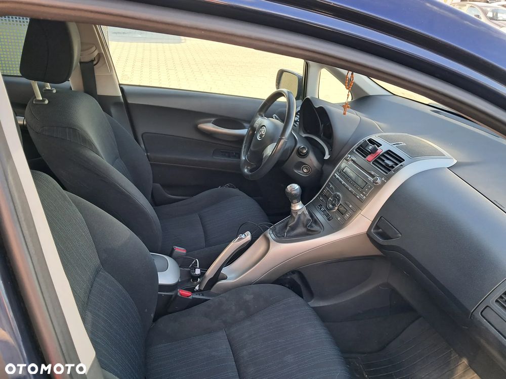 Toyota Auris - 5