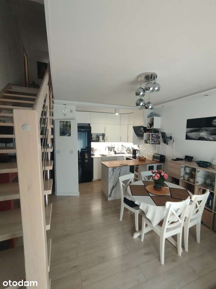 Cztery pokoje z tarasem i balkonem
