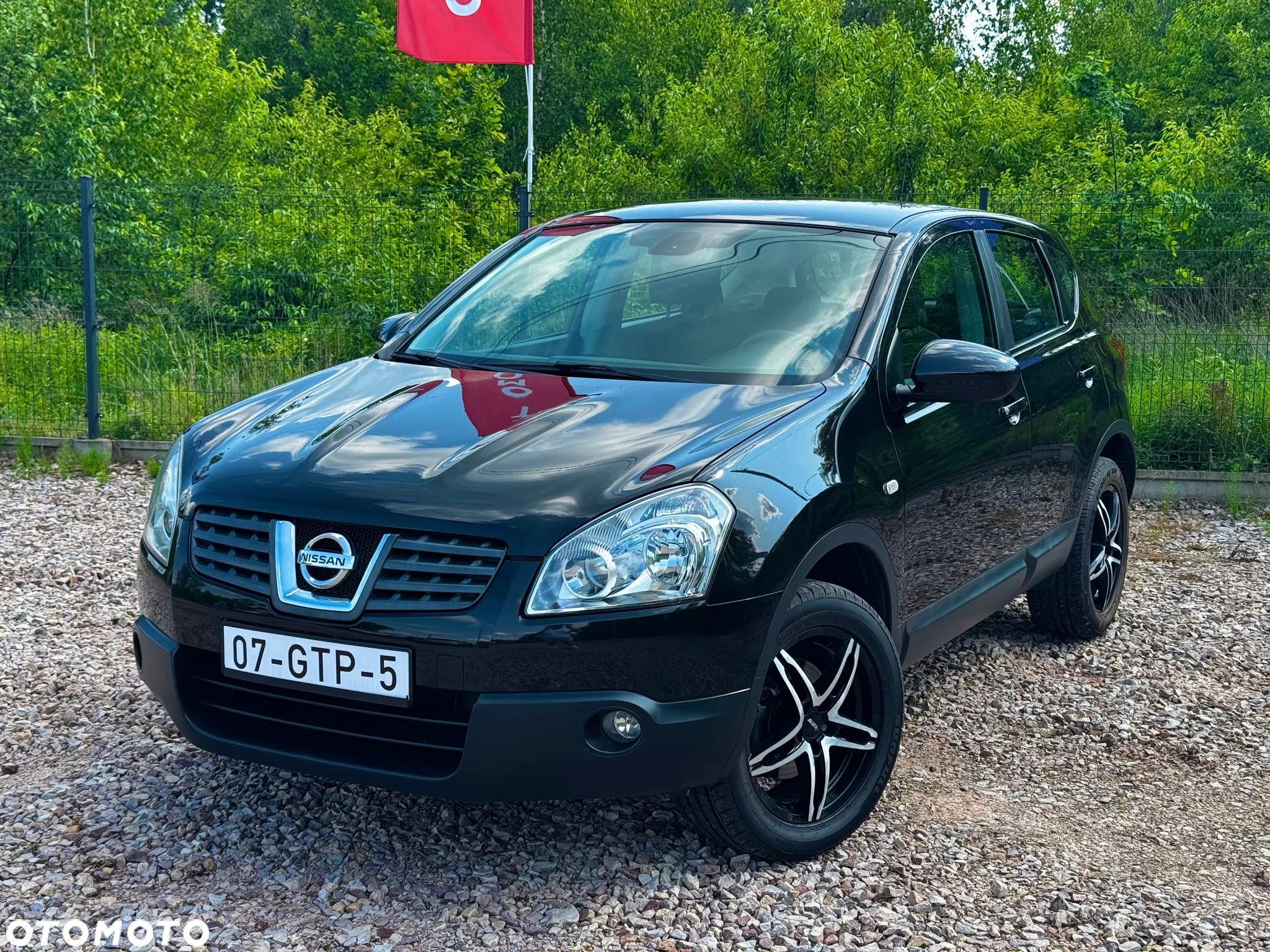 Nissan Qashqai 2.0 lounge - 1