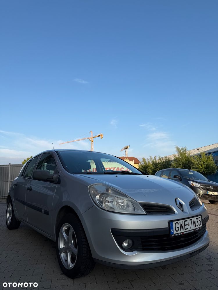 Renault Clio 1.2 16V All Inclusive - 5