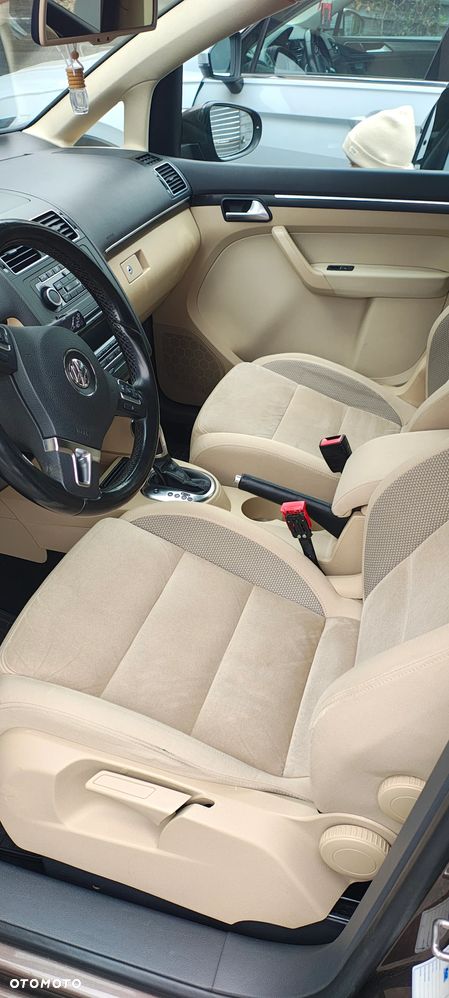 Volkswagen Touran 2.0 TDI DPF Comfortline DSG - 6