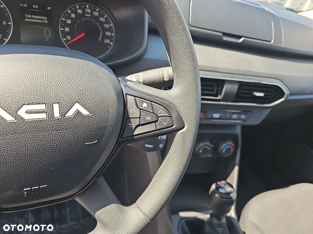 Dacia Jogger 1.0 TCe Essential 7os - 18