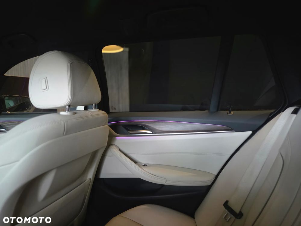 BMW Seria 5 530e M Sport sport - 19