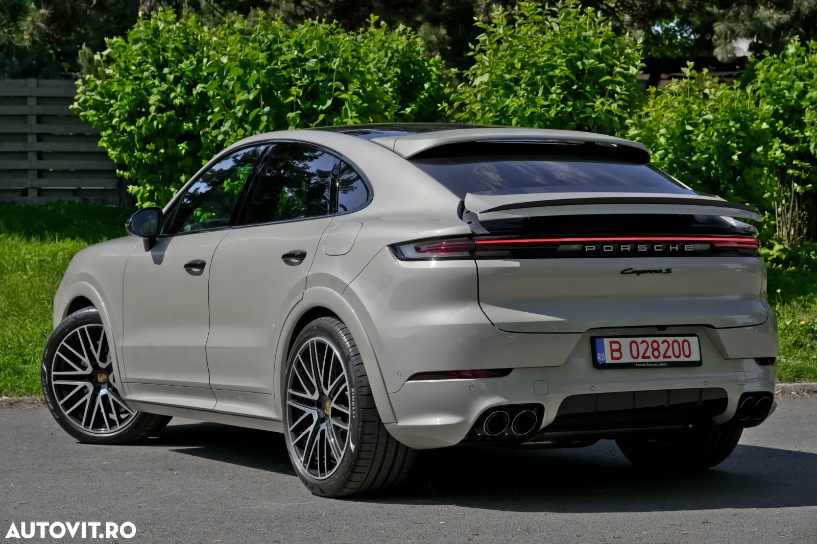 Porsche Cayenne Coupe - 3