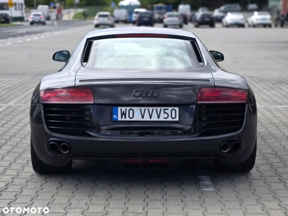 Audi R8 Coupé 4.2 Quattro R tronic - 4