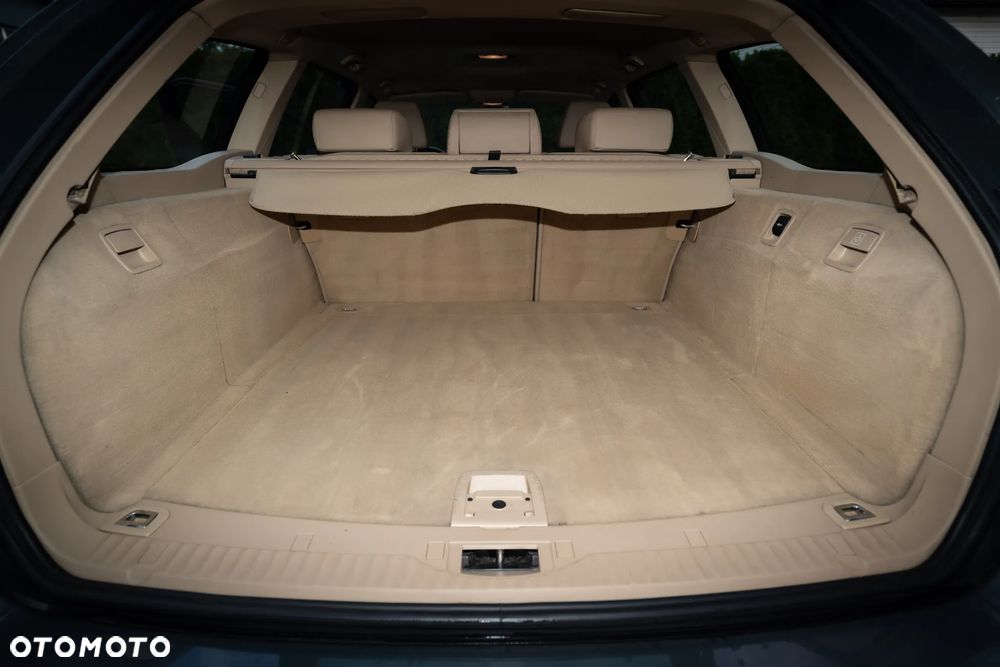 BMW Seria 5 535d Touring - 25