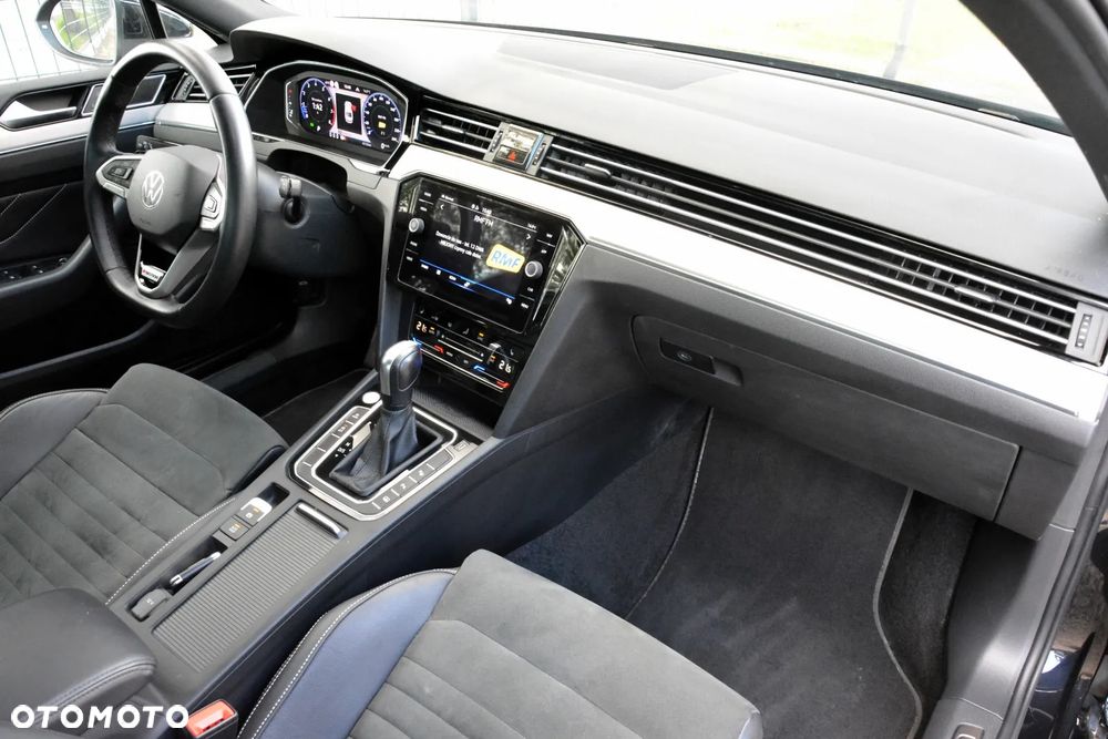 Volkswagen Passat - 15