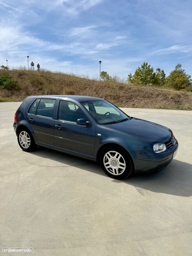 VW Golf 1.9 TDi Highline - 1