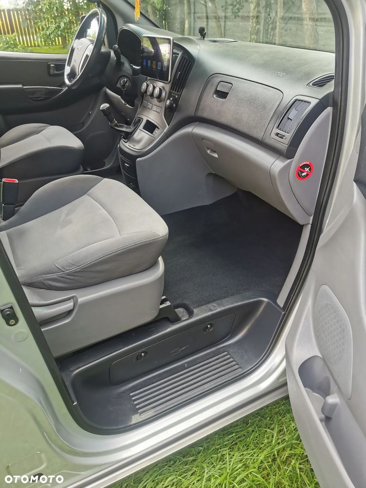Hyundai H-1 - 11