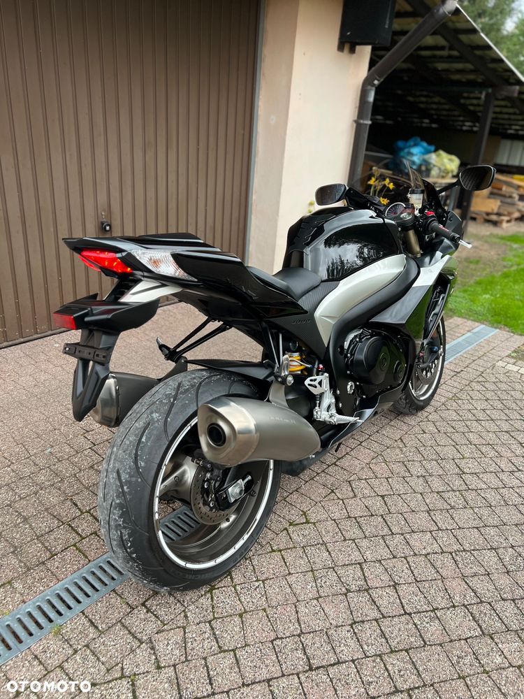 Suzuki GSX-R - 3