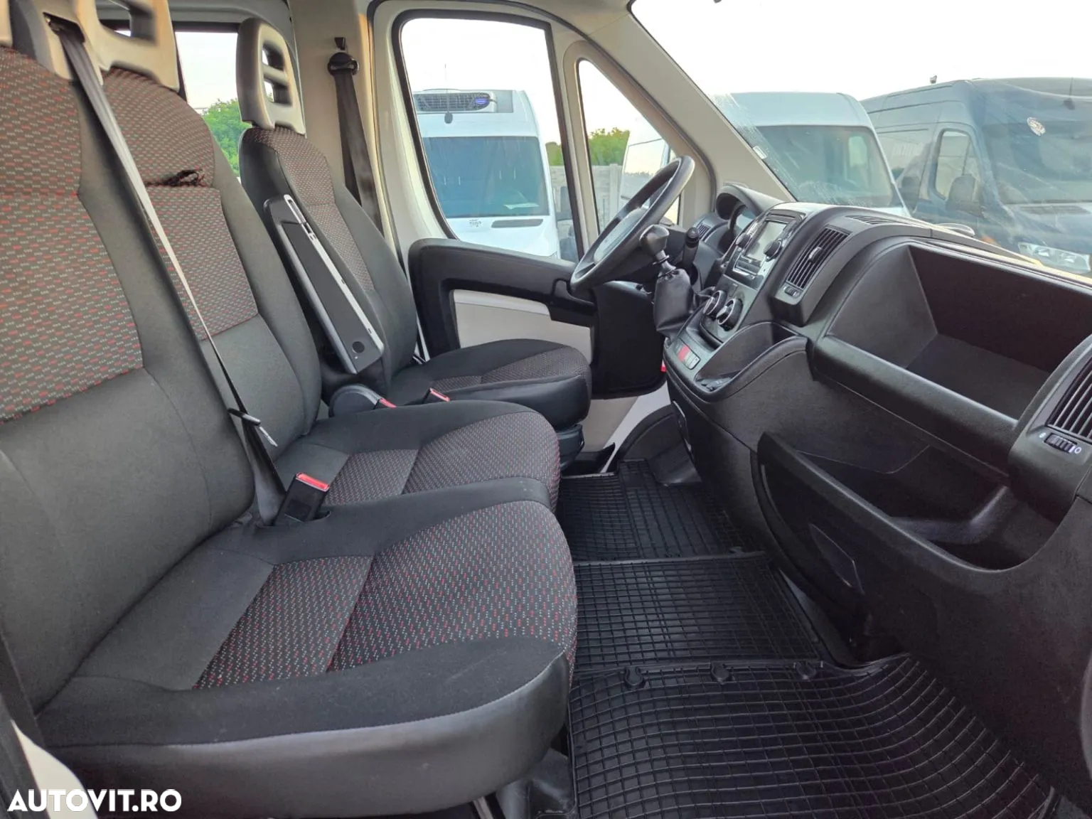 Peugeot Boxer Doka 7locuri+Bena L=2.90m - 12