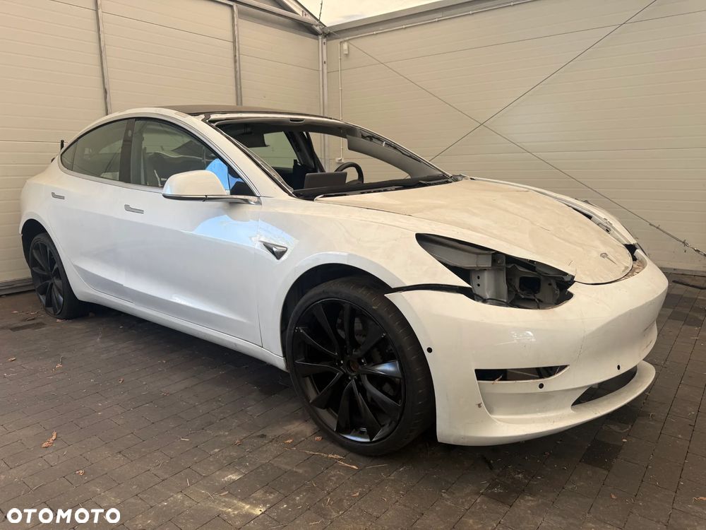 Tesla Model 3 Langstreckenbatterie Allradantrieb Dual Motor Performance - 1