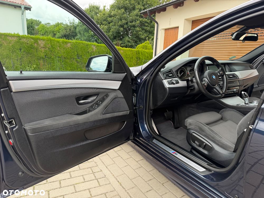 BMW Seria 5 520i Sport-Aut - 23