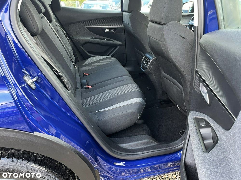 Peugeot 3008 1.2 PureTech Active S&S EAT8 - 27