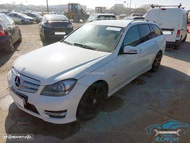 Mercedes Benz C220 W204 Sport Para Peças - 2.2 CDI BlueEfficiency - Xenon |  605911 | 605.911 | 605 911 | Parachoques | Frente Completa | Rádio | Jantes | Faróis | Portas | Vidro | Motor | Tampa Mala | Farolim | Farolins - 3