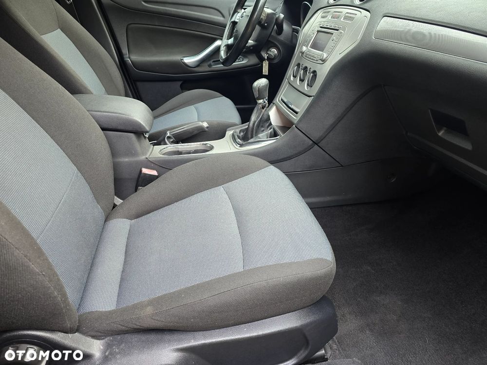 Ford Mondeo 1.6 Ti-VCT Trend - 25