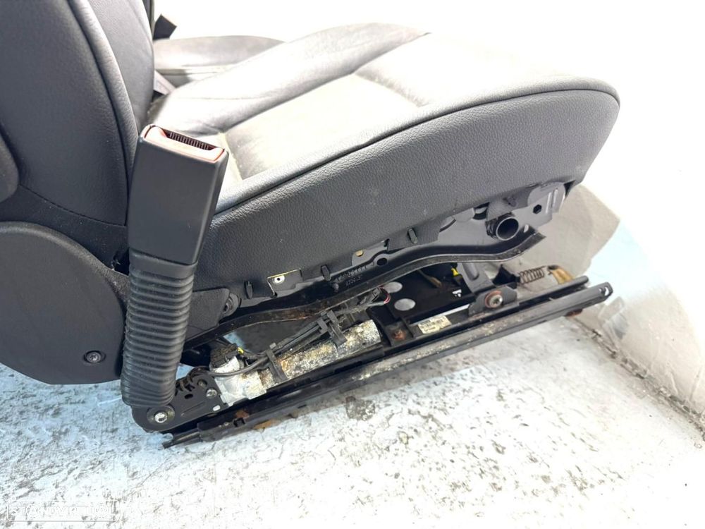 Conjunto de Bancos Elétricos em Pele Aquecidos BMW 5 (F10) 520 d - 14