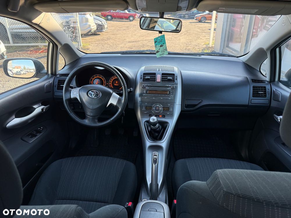 Toyota Auris 1.4 VVT-i Sol - 11