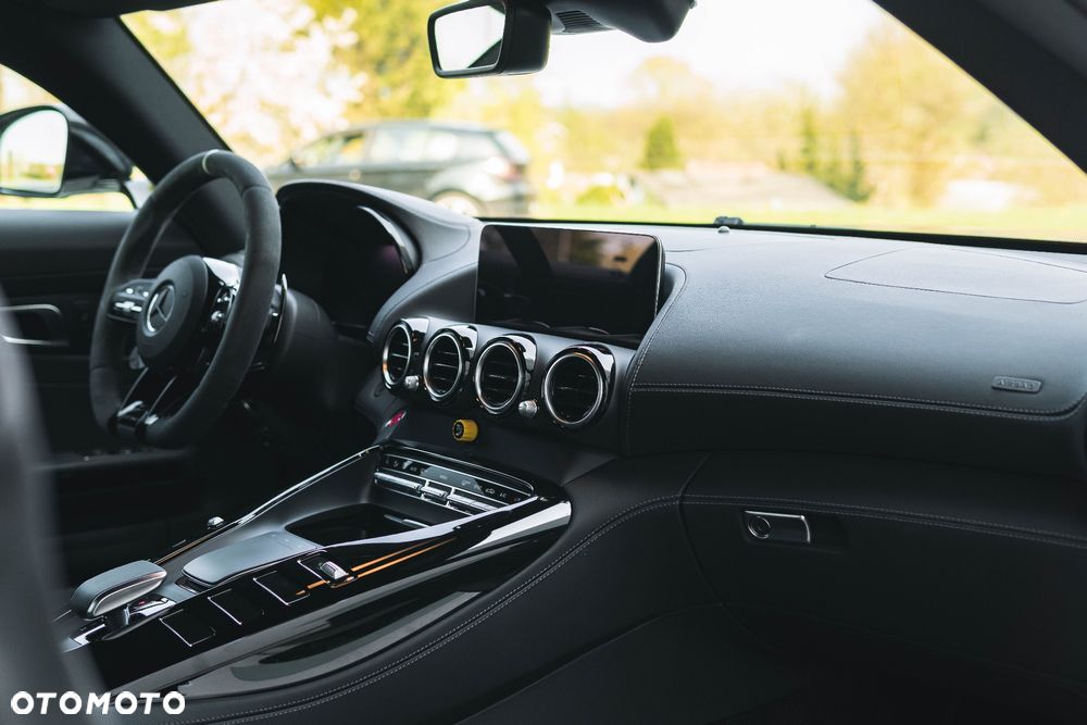 Mercedes-Benz AMG GT - 36