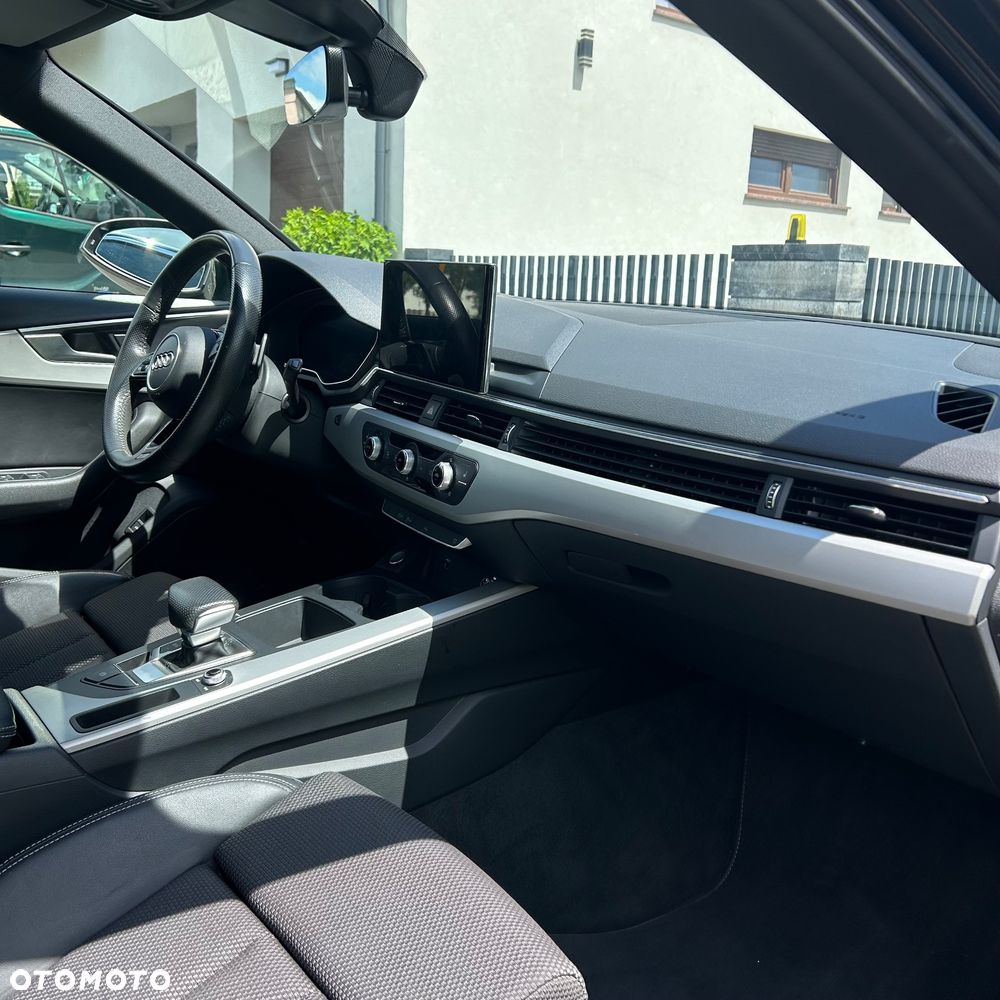 Audi A4 Avant 30 TDI S tronic S line - 11