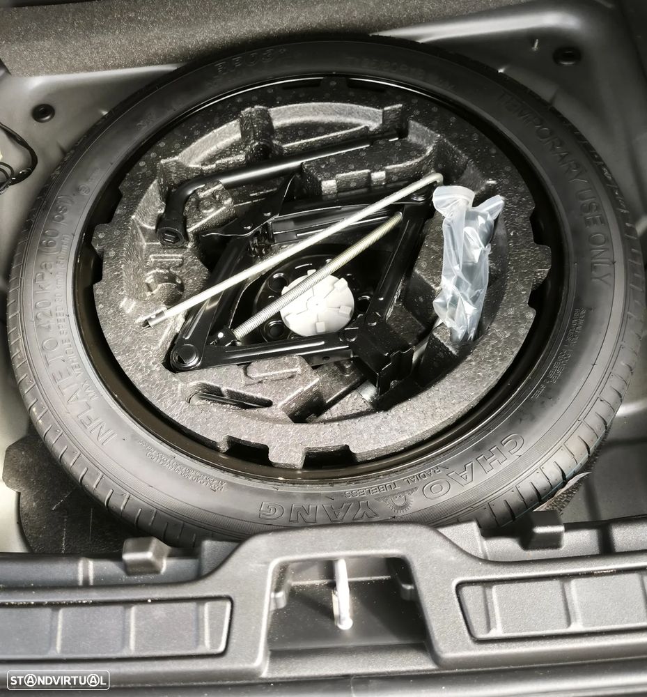 Volvo XC 40 1.5 T3 Tech Edition - 13