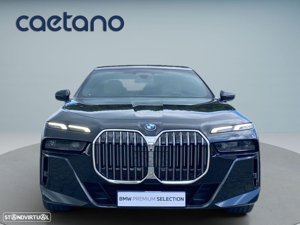 BMW 750 750e xDrive Pack Desportivo M - 29