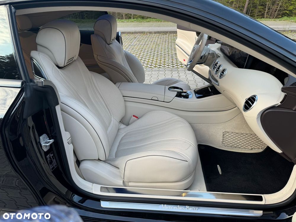 Mercedes-Benz Klasa S 560 Coupe 4-Matic 9G-TRONIC - 23