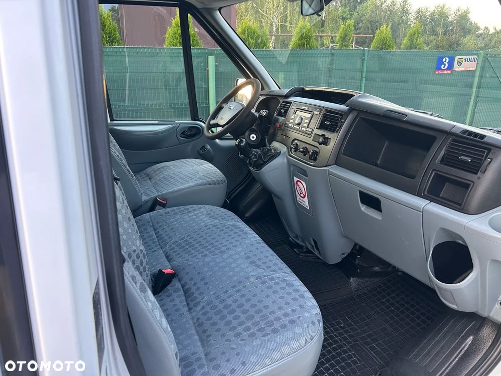 Ford Transit - 18